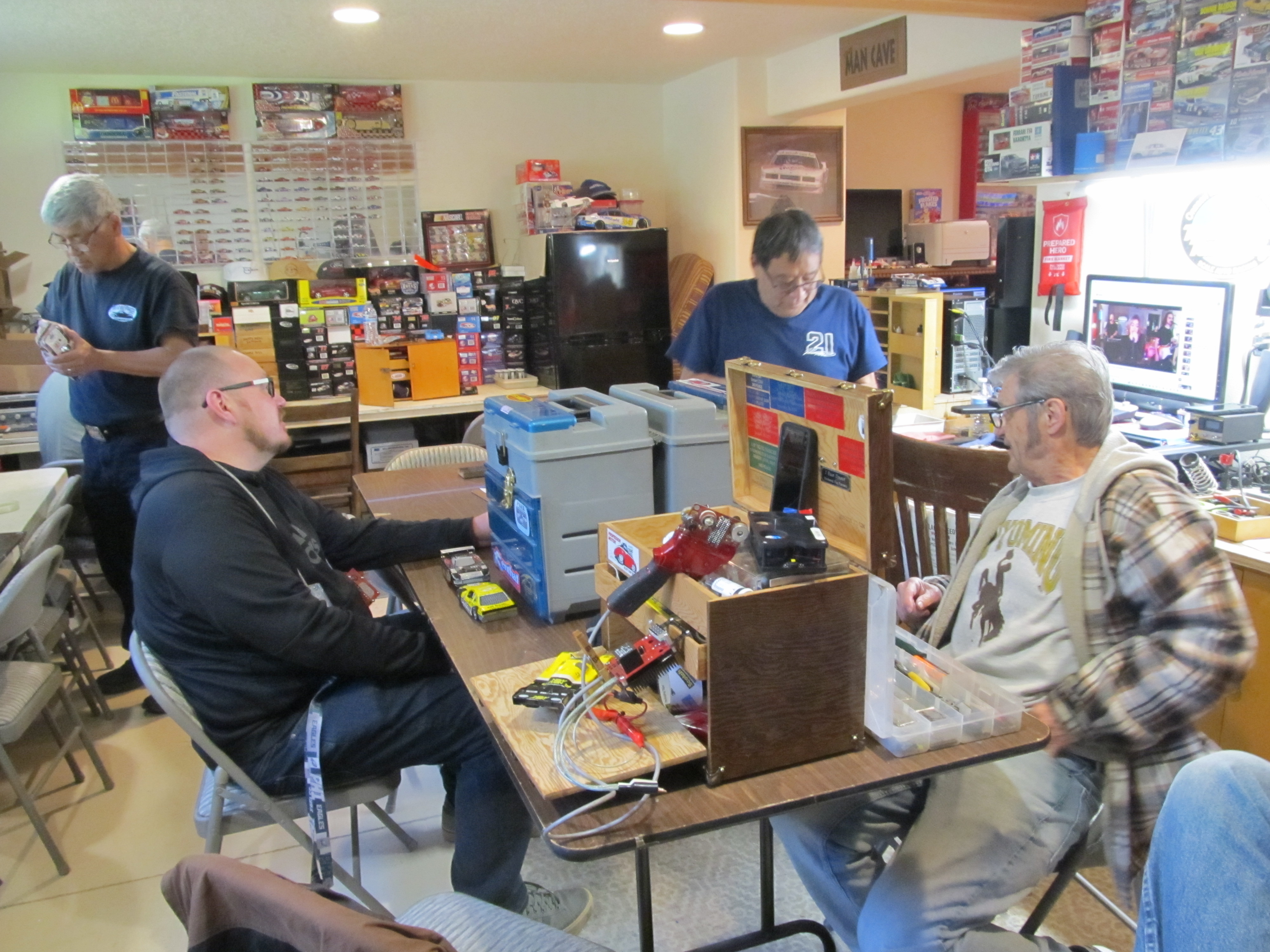 http://www.naste.org/members/bill/GorgeApr2025groupCf.jpg